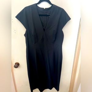 Black v-neck dress, exposed zipper back detail